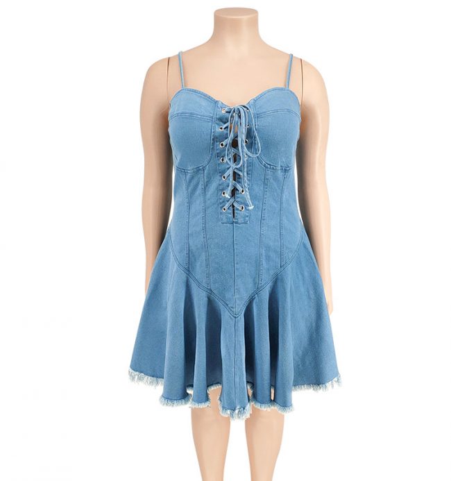 Plus Size Women Washed Denim Tie Shoulder Strap Dress - Image 4