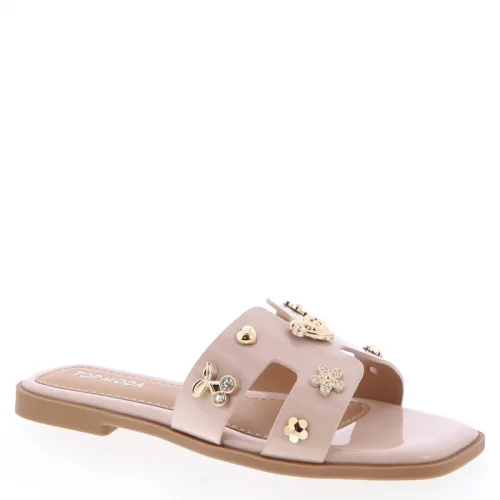 Close-up of emblem detail on Ladies Charm Emblem Sandals